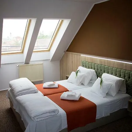Hotel Kálvária Várfal Pécs