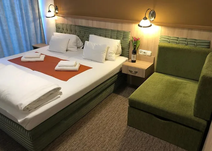 Hotell Kalvaria Varfal Panzio