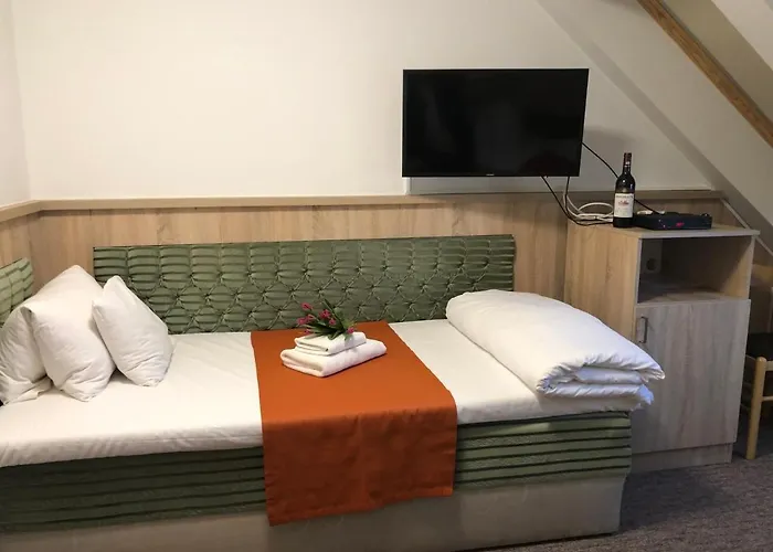 Hotel Kalvaria Varfal Panzio 3*