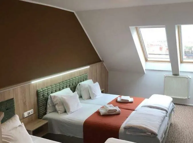 Kalvaria Varfal Panzio 3* Pécs